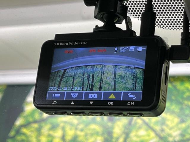 ランドクルーザープラド ＴＸ　Ｌパッケージ　７０ｔｈアニバーサリーリミテッド　禁煙車　サンルーフ　純正９型ナビ　バックカメラ　衝突軽減装置　レーダークルーズ　レーンアシスト　クリアランスソナー　ＬＥＤヘッド　パワーシート　シートエアコン　オートマチックハイビーム　フルセグ（67枚目）