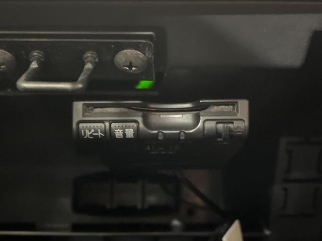 エクストレイル ２０Ｘｔ　禁煙車　ＳＤナビ　バックカメラ　シートヒーター　ＨＩＤヘッド／フォグ　ＥＴＣ　Ｂｌｕｅｔｏｏｔｈ　スマートキー　地デジ　オートエアコン　オートライト　横滑り防止装置　盗難防止装置　プライバシーガラス（6枚目）