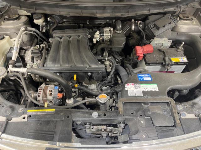 エクストレイル ２０Ｘｔ　禁煙車　ＳＤナビ　バックカメラ　シートヒーター　ＨＩＤヘッド／フォグ　ＥＴＣ　Ｂｌｕｅｔｏｏｔｈ　スマートキー　地デジ　オートエアコン　オートライト　横滑り防止装置　盗難防止装置　プライバシーガラス（19枚目）