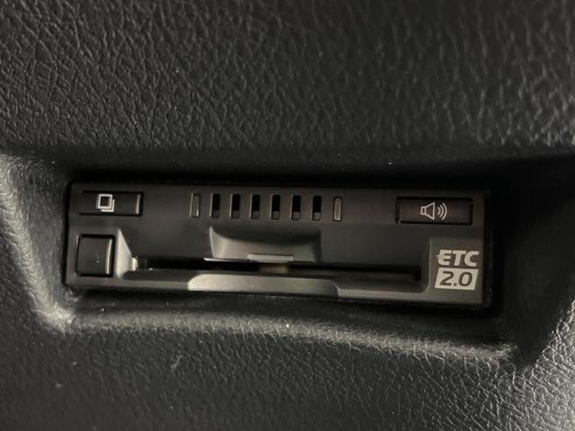 シエンタ Ｇ　クエロ　禁煙車　純正ナビ　全周囲カメラ　フリップダウンモニター　両側電動スライドドア　衝突軽減装置　レーンアシスト　クリアランスソナー　ＬＥＤヘッド　オートマチックハイビーム　フルセグ　Ｂｌｕｅｔｏｏｔｈ再生（6枚目）