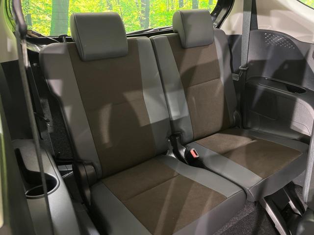 シエンタ Ｇ　クエロ　禁煙車　純正ナビ　全周囲カメラ　フリップダウンモニター　両側電動スライドドア　衝突軽減装置　レーンアシスト　クリアランスソナー　ＬＥＤヘッド　オートマチックハイビーム　フルセグ　Ｂｌｕｅｔｏｏｔｈ再生（11枚目）