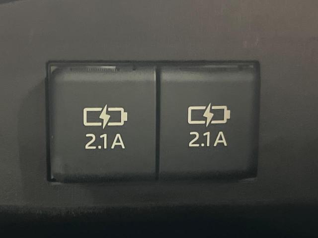 シエンタ Ｇ　クエロ　禁煙車　純正ナビ　全周囲カメラ　フリップダウンモニター　両側電動スライドドア　衝突軽減装置　レーンアシスト　クリアランスソナー　ＬＥＤヘッド　オートマチックハイビーム　フルセグ　Ｂｌｕｅｔｏｏｔｈ再生（28枚目）