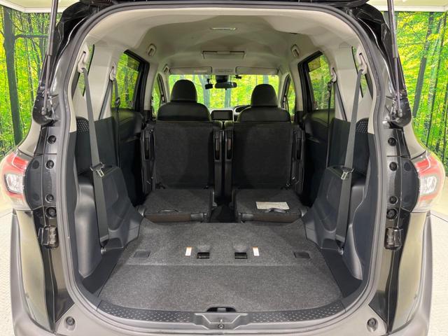 シエンタ Ｇ　クエロ　禁煙車　純正ナビ　全周囲カメラ　フリップダウンモニター　両側電動スライドドア　衝突軽減装置　レーンアシスト　クリアランスソナー　ＬＥＤヘッド　オートマチックハイビーム　フルセグ　Ｂｌｕｅｔｏｏｔｈ再生（37枚目）