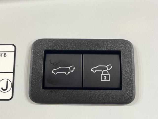 カローラクロス ハイブリッド　Ｚ　禁煙車　ガラスルーフ　純正１０型ナビ　全周囲カメラ　トヨタセーフティ　レーダークルーズ　オートマチックハイビーム　シートヒーター　ＥＴＣ　Ｂｌｕｅｔｏｏｔｈ　フルセグ　ＬＥＤヘッド／フォグ（8枚目）