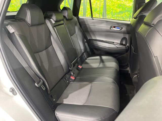 カローラクロス ハイブリッド　Ｚ　禁煙車　ガラスルーフ　純正１０型ナビ　全周囲カメラ　トヨタセーフティ　レーダークルーズ　オートマチックハイビーム　シートヒーター　ＥＴＣ　Ｂｌｕｅｔｏｏｔｈ　フルセグ　ＬＥＤヘッド／フォグ（10枚目）