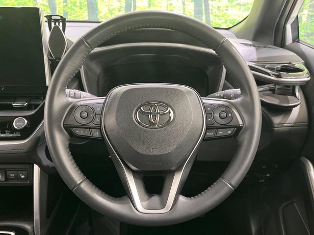 カローラクロス ハイブリッド　Ｚ　禁煙車　ガラスルーフ　純正１０型ナビ　全周囲カメラ　トヨタセーフティ　レーダークルーズ　オートマチックハイビーム　シートヒーター　ＥＴＣ　Ｂｌｕｅｔｏｏｔｈ　フルセグ　ＬＥＤヘッド／フォグ（12枚目）