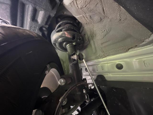 カローラクロス ハイブリッド　Ｚ　禁煙車　ガラスルーフ　純正１０型ナビ　全周囲カメラ　トヨタセーフティ　レーダークルーズ　オートマチックハイビーム　シートヒーター　ＥＴＣ　Ｂｌｕｅｔｏｏｔｈ　フルセグ　ＬＥＤヘッド／フォグ（21枚目）