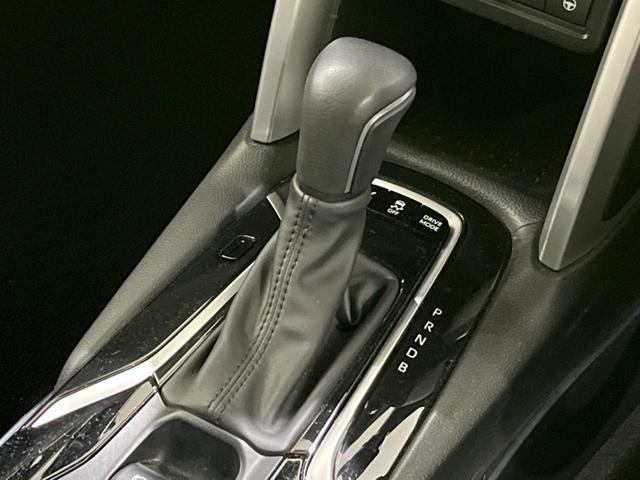 カローラクロス ハイブリッド　Ｚ　禁煙車　ガラスルーフ　純正１０型ナビ　全周囲カメラ　トヨタセーフティ　レーダークルーズ　オートマチックハイビーム　シートヒーター　ＥＴＣ　Ｂｌｕｅｔｏｏｔｈ　フルセグ　ＬＥＤヘッド／フォグ（22枚目）