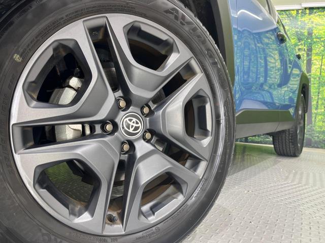 ＲＡＶ４ アドベンチャー　禁煙車　純正１０型ディスプレイオーディオ　バックカメラ　電動リアゲート　衝突軽減装置　レーダークルーズ　レーンアシスト　クリアランスソナー　ＬＥＤヘッド　オートマチックハイビーム　シートヒーター（13枚目）