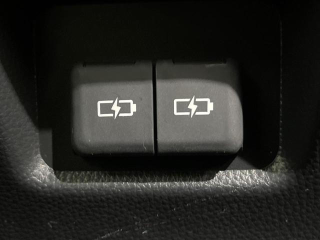 ＲＡＶ４ アドベンチャー　禁煙車　純正１０型ディスプレイオーディオ　バックカメラ　電動リアゲート　衝突軽減装置　レーダークルーズ　レーンアシスト　クリアランスソナー　ＬＥＤヘッド　オートマチックハイビーム　シートヒーター（24枚目）