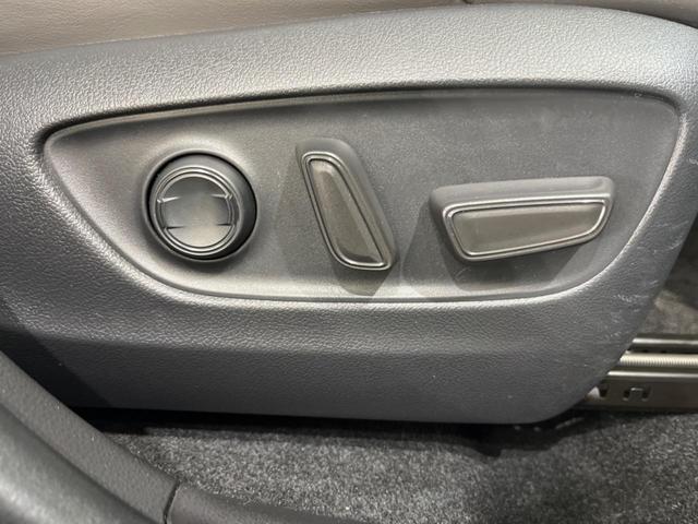 ＲＡＶ４ アドベンチャー　禁煙車　純正１０型ディスプレイオーディオ　バックカメラ　電動リアゲート　衝突軽減装置　レーダークルーズ　レーンアシスト　クリアランスソナー　ＬＥＤヘッド　オートマチックハイビーム　シートヒーター（29枚目）