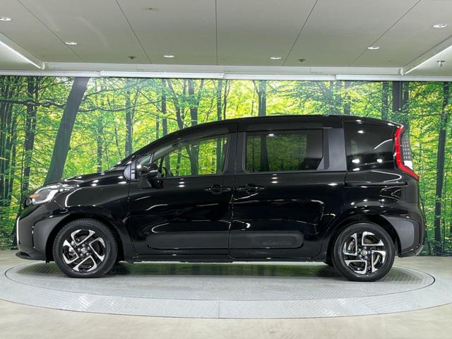 シエンタ Ｚ　禁煙車　純正１０型ディスプレイオーディオ　全周囲カメラ　両側電動スライドドア　衝突軽減装置　レーダークルーズ　ブラインドスポットモニター　レーンアシスト　クリアランスソナー　ＬＥＤヘッド（22枚目）