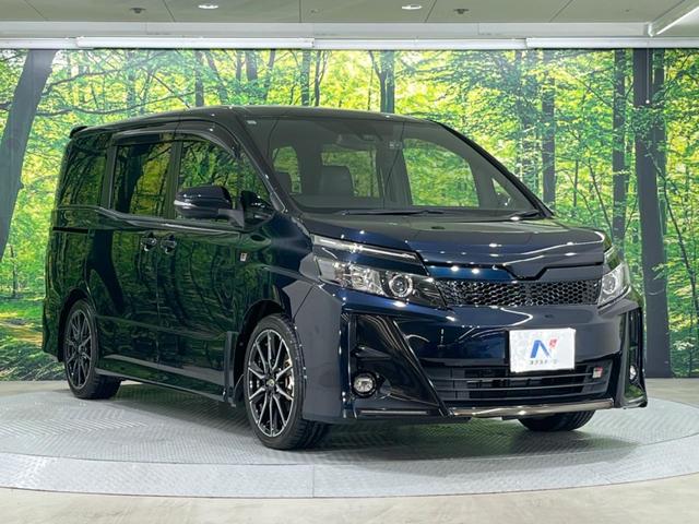 ヴォクシー ＺＳ　ＧＲスポーツ　禁煙車　純正９型ナビ　バックカメラ　両側電動スライドドア　衝突軽減装置　クルコン　レーンアシスト　ＬＥＤヘッド　オートマチックハイビーム　Ｂｌｕｅｔｏｏｔｈ再生　フルセグ　スマートキー（16枚目）
