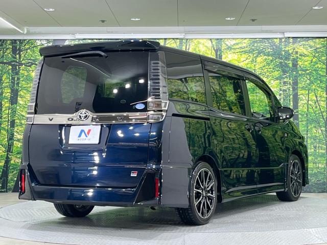 ヴォクシー ＺＳ　ＧＲスポーツ　禁煙車　純正９型ナビ　バックカメラ　両側電動スライドドア　衝突軽減装置　クルコン　レーンアシスト　ＬＥＤヘッド　オートマチックハイビーム　Ｂｌｕｅｔｏｏｔｈ再生　フルセグ　スマートキー（27枚目）
