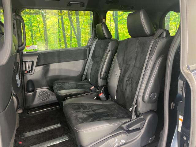 ヴォクシー ＺＳ　ＧＲスポーツ　禁煙車　純正９型ナビ　バックカメラ　両側電動スライドドア　衝突軽減装置　クルコン　レーンアシスト　ＬＥＤヘッド　オートマチックハイビーム　Ｂｌｕｅｔｏｏｔｈ再生　フルセグ　スマートキー（36枚目）