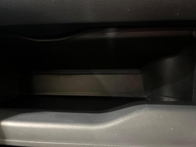 ヴォクシー ＺＳ　ＧＲスポーツ　禁煙車　純正９型ナビ　バックカメラ　両側電動スライドドア　衝突軽減装置　クルコン　レーンアシスト　ＬＥＤヘッド　オートマチックハイビーム　Ｂｌｕｅｔｏｏｔｈ再生　フルセグ　スマートキー（41枚目）