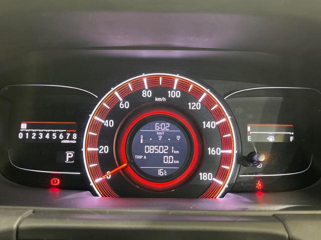 オデッセイ アブソルート　両側電動ドア　バックカメラ　衝突被害軽減システム　禁煙車　ハーフレザーシート　コーナーセンサー　スマートキー　ＬＥＤヘッド　ビルトインＥＴＣ　クルコン　オートライト　オートエアコン（32枚目）