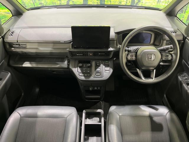 ステップワゴン ｅ：ＨＥＶスパーダ　禁煙車　純正１１型ナビ　全周囲カメラ　両側電動スライド　ホンダセンシング　レーダークルーズ　オートマチックハイビーム　ブラインドスポットモニター　ＥＴＣ　Ｂｌｕｅｔｏｏｔｈ　フルセグシートヒーター（2枚目）