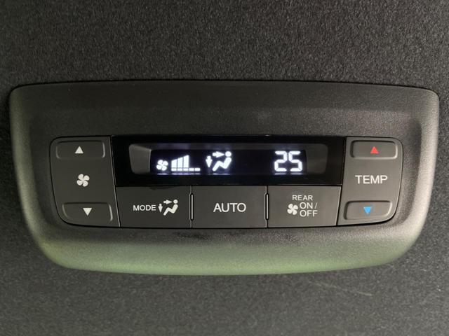 ステップワゴン ｅ：ＨＥＶスパーダ　禁煙車　純正１１型ナビ　全周囲カメラ　両側電動スライド　ホンダセンシング　レーダークルーズ　オートマチックハイビーム　ブラインドスポットモニター　ＥＴＣ　Ｂｌｕｅｔｏｏｔｈ　フルセグシートヒーター（36枚目）