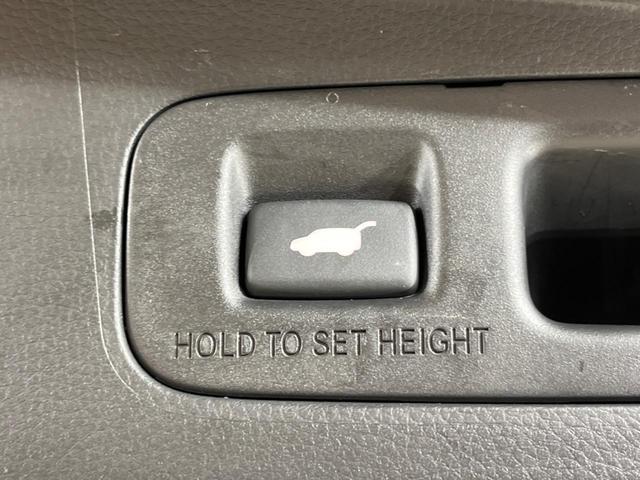 ステップワゴン ｅ：ＨＥＶスパーダ　禁煙車　純正１１型ナビ　全周囲カメラ　両側電動スライド　ホンダセンシング　レーダークルーズ　オートマチックハイビーム　ブラインドスポットモニター　ＥＴＣ　Ｂｌｕｅｔｏｏｔｈ　フルセグシートヒーター（37枚目）