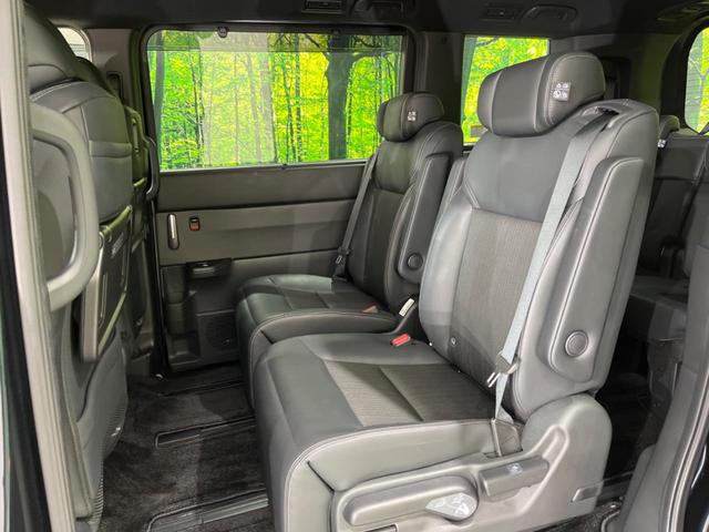 ステップワゴン ｅ：ＨＥＶスパーダ　禁煙車　純正１１型ナビ　全周囲カメラ　両側電動スライド　ホンダセンシング　レーダークルーズ　オートマチックハイビーム　ブラインドスポットモニター　ＥＴＣ　Ｂｌｕｅｔｏｏｔｈ　フルセグシートヒーター（41枚目）