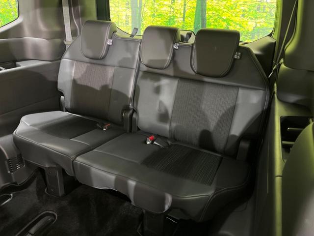 ステップワゴン ｅ：ＨＥＶスパーダ　禁煙車　純正１１型ナビ　全周囲カメラ　両側電動スライド　ホンダセンシング　レーダークルーズ　オートマチックハイビーム　ブラインドスポットモニター　ＥＴＣ　Ｂｌｕｅｔｏｏｔｈ　フルセグシートヒーター（42枚目）