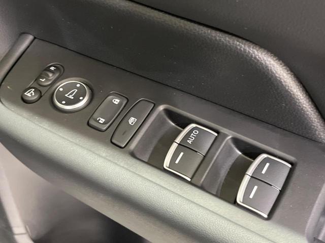 ステップワゴン ｅ：ＨＥＶスパーダ　禁煙車　純正１１型ナビ　全周囲カメラ　両側電動スライド　ホンダセンシング　レーダークルーズ　オートマチックハイビーム　ブラインドスポットモニター　ＥＴＣ　Ｂｌｕｅｔｏｏｔｈ　フルセグシートヒーター（50枚目）