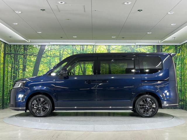 ステップワゴン ｅ：ＨＥＶスパーダ　禁煙車　純正１１型ナビ　全周囲カメラ　両側電動スライド　ホンダセンシング　レーダークルーズ　オートマチックハイビーム　ブラインドスポットモニター　ＥＴＣ　Ｂｌｕｅｔｏｏｔｈ　フルセグシートヒーター（54枚目）