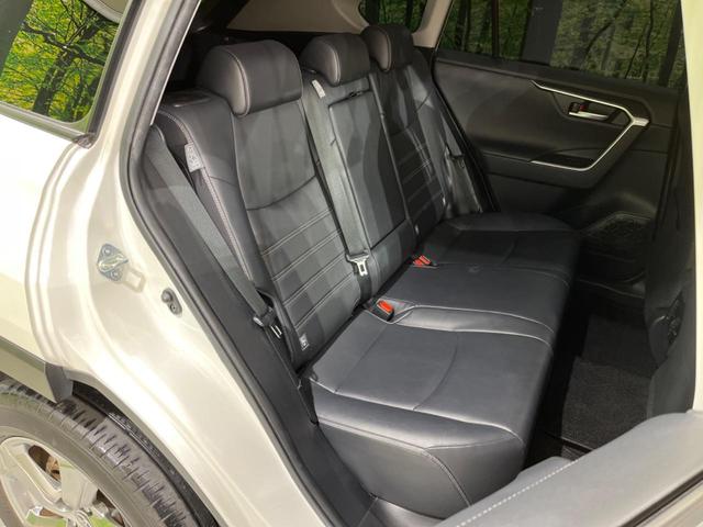 ＲＡＶ４ Ｇ　４ＷＤ　純正ＳＤナビ　バックカメラ　衝突被害軽減システム　レーダークルーズ　禁煙車　電動リアゲート　ハーフレザーシート　パワーシート　ドラレコ　コーナーセンサー　スマートキー　ＬＥＤヘッド（9枚目）