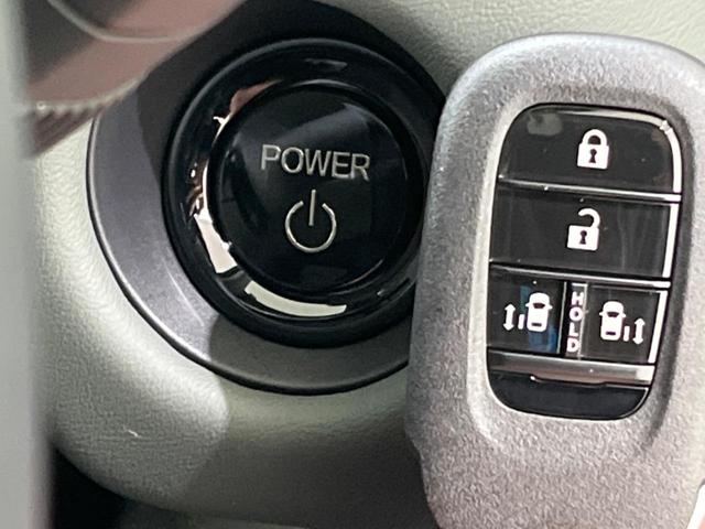 フリード e:HEVクロスター 登録済未使用車 アダプティブクルーズコントロール 衝突軽減装置 レーンキープ ブラインドスポットモニター クリアランスソナー 両側電動スライドドア 前席シートヒーター アイドリングストップ(5枚目)