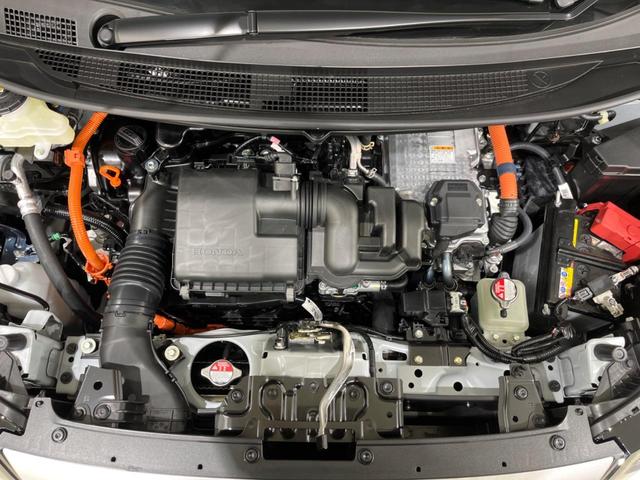 フリード e:HEVクロスター 登録済未使用車 アダプティブクルーズコントロール 衝突軽減装置 レーンキープ ブラインドスポットモニター クリアランスソナー 両側電動スライドドア 前席シートヒーター アイドリングストップ(16枚目)