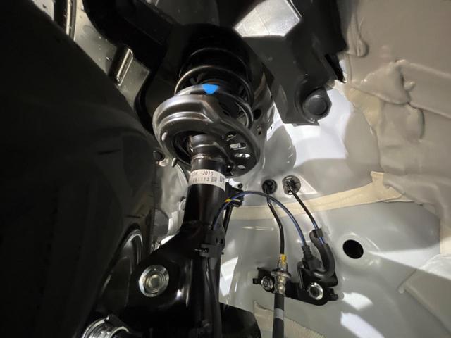 フリード e:HEVクロスター 登録済未使用車 アダプティブクルーズコントロール 衝突軽減装置 レーンキープ ブラインドスポットモニター クリアランスソナー 両側電動スライドドア 前席シートヒーター アイドリングストップ(18枚目)