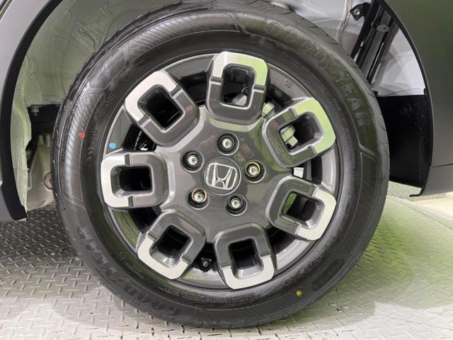 フリード e:HEVクロスター 登録済未使用車 アダプティブクルーズコントロール 衝突軽減装置 レーンキープ ブラインドスポットモニター クリアランスソナー 両側電動スライドドア 前席シートヒーター アイドリングストップ(21枚目)