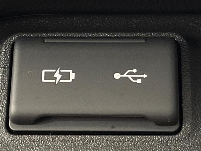 シエンタ ハイブリッドZ 禁煙車 両側電動スライドドア 純正10型ナビ 全周囲カメラ レーダークルーズコントロール 衝突軽減装置 レーンキープ コーナーセンサー ブラインドスポットモニター AC100V電源 オートハイビーム(55枚目)