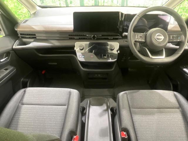 セレナ e-パワー ハイウェイスターV 登録済未使用車 両側電動ドア 全周囲カメラ 衝突被害軽減システム ドラレコ コーナーセンサー スマートキー LEDヘッド ビルトインETC 純正16インチアルミ オートハイビーム 車線逸脱警報(2枚目)