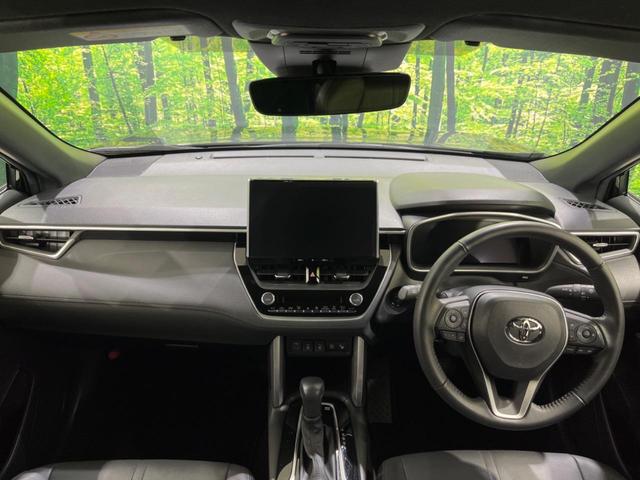 カローラクロス ハイブリッド　Ｚ　１０．５インチナビ　全周囲カメラ　レーダークルーズ　禁煙車　電動リアゲート　ハーフレザーシート　パワーシート　コーナーセンサー　スマートキー　ＬＥＤヘッド　ＥＴＣ２．０　純正１８インチアルミ（2枚目）