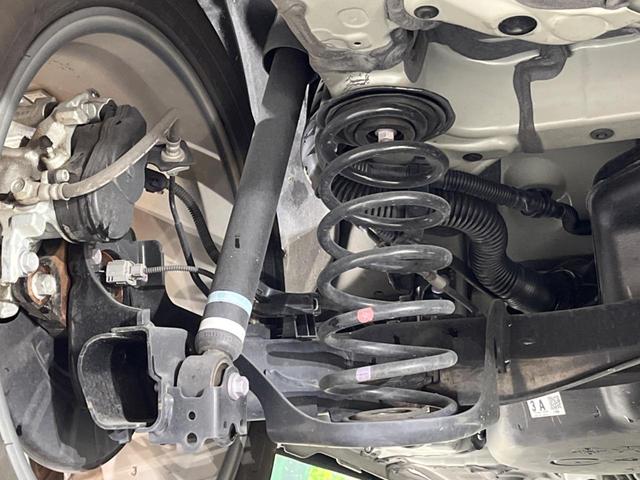 カローラクロス ハイブリッド　Ｚ　１０．５インチナビ　全周囲カメラ　レーダークルーズ　禁煙車　電動リアゲート　ハーフレザーシート　パワーシート　コーナーセンサー　スマートキー　ＬＥＤヘッド　ＥＴＣ２．０　純正１８インチアルミ（20枚目）