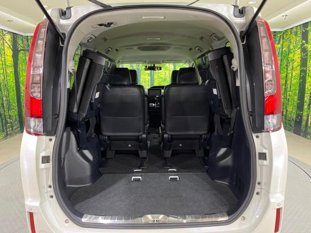 エスクァイア Ｇｉ　両側電動ドア　純正ＳＤナビ　バックカメラ　禁煙車　ハーフレザーシート　ドラレコ　スマートキー　ＬＥＤヘッド　クルコン　純正１５インチアルミ　オートライト　デュアルエアコン　Ｂｌｕｅｔｏｏｔｈ　ＣＤ（11枚目）