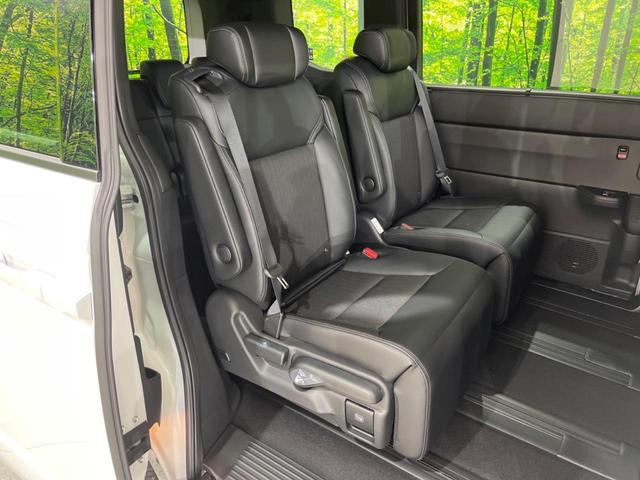 ステップワゴン スパーダ　純正１１型ナビ　バックカメラ　衝突被害軽減システム　禁煙車　電動リアゲート　ハーフレザーシート　コーナーセンサー　スマートキー　ＬＥＤヘッド　純正１６インチアルミ　車線逸脱警報　オートライト（9枚目）