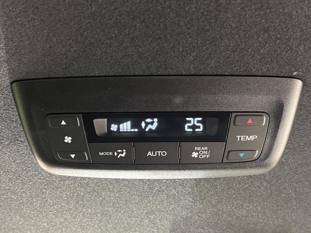 ステップワゴン スパーダ　純正１１型ナビ　バックカメラ　衝突被害軽減システム　禁煙車　電動リアゲート　ハーフレザーシート　コーナーセンサー　スマートキー　ＬＥＤヘッド　純正１６インチアルミ　車線逸脱警報　オートライト（33枚目）