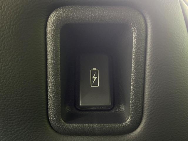 ステップワゴン スパーダ　純正１１型ナビ　バックカメラ　衝突被害軽減システム　禁煙車　電動リアゲート　ハーフレザーシート　コーナーセンサー　スマートキー　ＬＥＤヘッド　純正１６インチアルミ　車線逸脱警報　オートライト（40枚目）