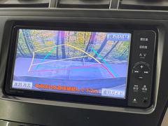 【バックカメラ】駐車時に後方がリアルタイム映像で確認できます。大型商業施設や立体駐車場での駐車時や、夜間のバック時に大活躍！運転スキルに関わらず、今や必須となった装備のひとつです！ 4