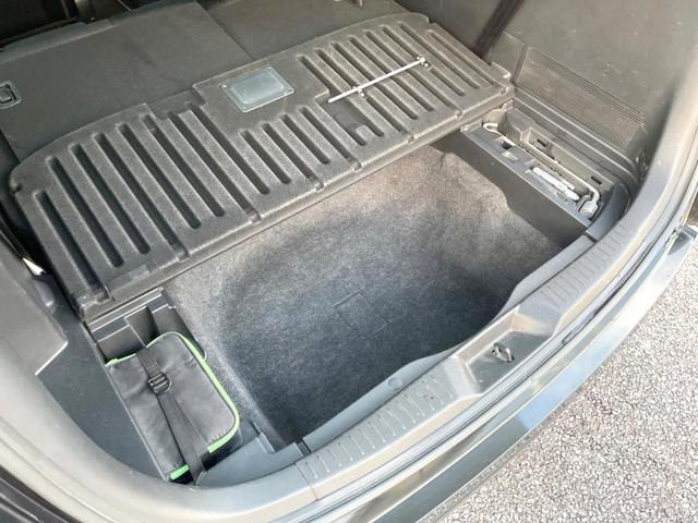 ＭＰＶ ２３Ｓ　両側電動ドア　バックカメラ　ＨＩＤヘッド　ＥＴＣ　オートライト　デュアルエアコン　純正１７インチアルミ　リアエアコン　Ｂｌｕｅｔｏｏｔｈ　ＣＤ　ＤＶＤ再生　フルセグ（33枚目）