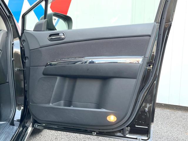 ＭＰＶ ２３Ｓ　両側電動ドア　バックカメラ　ＨＩＤヘッド　ＥＴＣ　オートライト　デュアルエアコン　純正１７インチアルミ　リアエアコン　Ｂｌｕｅｔｏｏｔｈ　ＣＤ　ＤＶＤ再生　フルセグ（38枚目）
