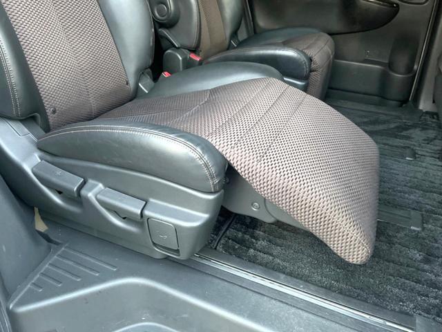 エルグランド 250ハイウェイスターアーバンクロム 純正8インチナビ 両側電動ドア 後席モニター 全周囲カメラ 100V電源 ハーフレザーシート スマートキー HIDヘッド ビルトインETC 純正18インチアルミ オートライト(7枚目)