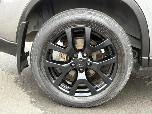 エクストレイル ２０Ｘｔｔ　禁煙車／ＮＩＳＳＮエンブレム／記録簿１０枚／純正アルミブラックペイント／全席シートヒーター／ドラレコ／クルコン／ＥＴＣ／内外装ともに状態キレイです。（10枚目）