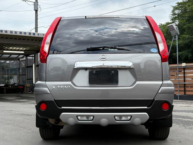 エクストレイル ２０Ｘｔｔ　禁煙車／ＮＩＳＳＮエンブレム／記録簿１０枚／純正アルミブラックペイント／全席シートヒーター／ドラレコ／クルコン／ＥＴＣ／内外装ともに状態キレイです。（68枚目）