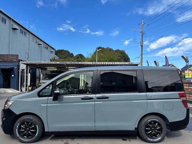 ステップワゴン G Eセレクション 修復無/保証1年/新品バッテリー付/全塗装カスタム/アンヴィルグレー/新品マッドスタータイヤ&新品ZACK JP-209アルミ/両側パワスラ/BTオーディオ/フルセグ/ヘッドライト&テールスモーク塗装(18枚目)