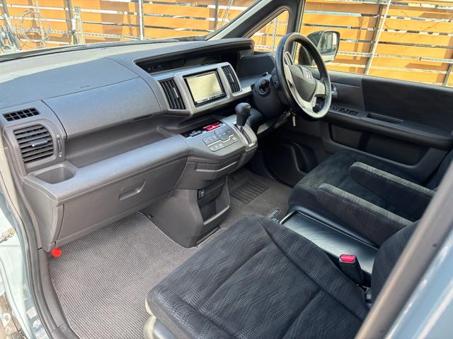 ステップワゴン G Eセレクション 修復無/保証1年/新品バッテリー付/全塗装カスタム/アンヴィルグレー/新品マッドスタータイヤ&新品ZACK JP-209アルミ/両側パワスラ/BTオーディオ/フルセグ/ヘッドライト&テールスモーク塗装(61枚目)