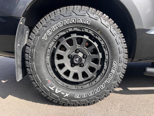 デリカＤ：５ Ｇ　パワーパッケージ　新品ヨコハマジオランダーＸ－ＡＴ／新品バトルシップアルミ／新品バンパーガード／新品サイドステップ／カスタム／両Ｐ／後席モニター／Ｂｌｕｅｔｏｏｔｈオーディオ／認定車／新品バッテリー／保証１年付／（10枚目）